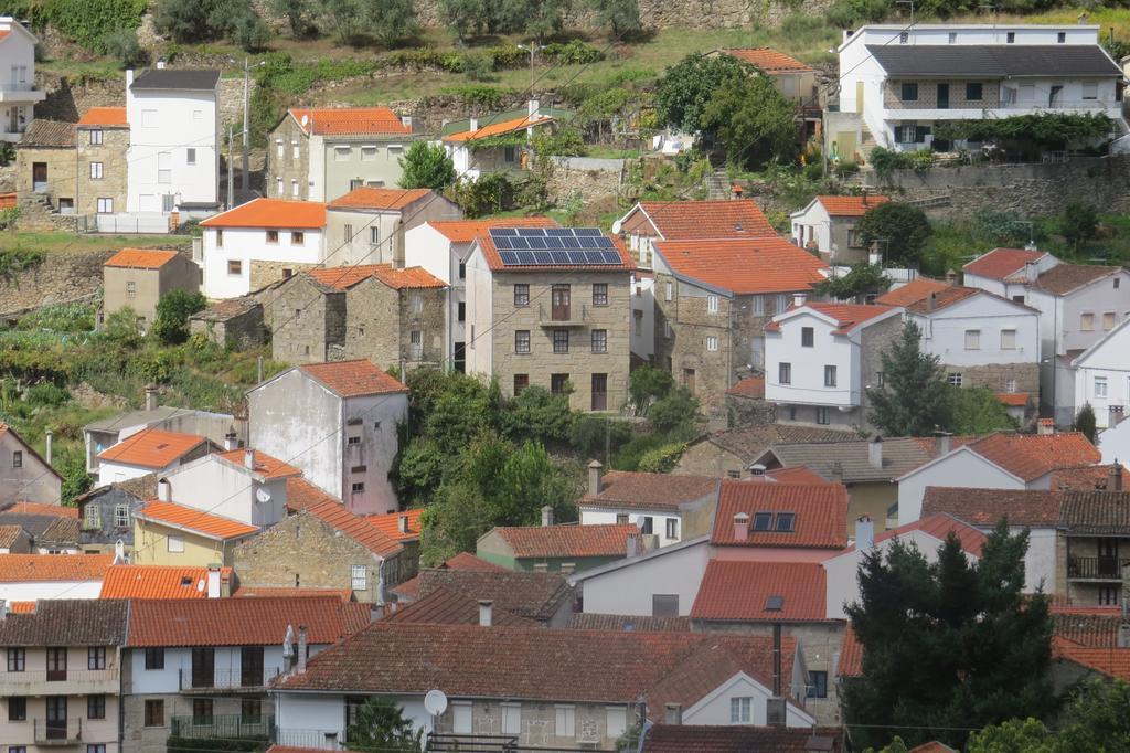 Casa Das Lages Alvoco da Serra Luaran gambar